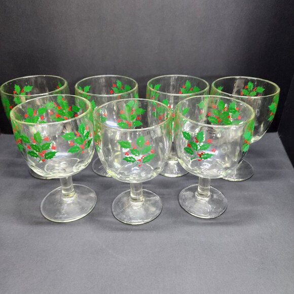 Vintage Libbey Christmas Holly Berry Water Goblets Holiday - Set Of 7 - Picture 6 of 8